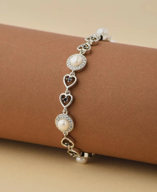 Stackable Charm Bracelets-Fashionable Stone Studded Real Pearl Bracelet