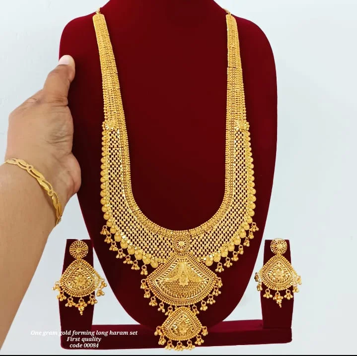 Luxury Diamond Necklace-Pari Art Jewellery Forming Long Necklace Set