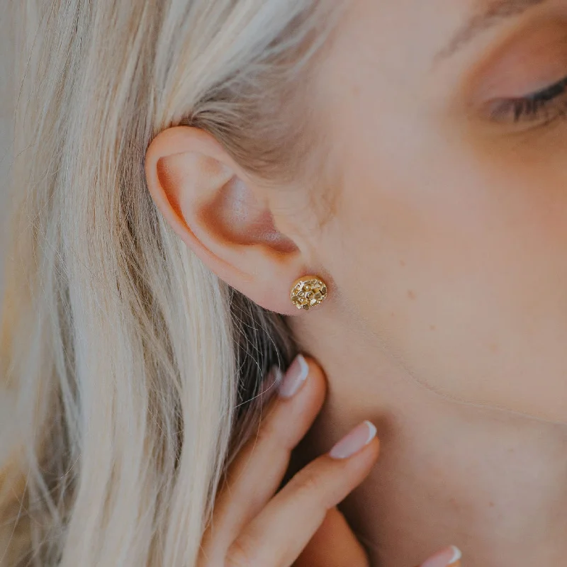 Cute Heart Earrings-Dainty London 9ct Gold Hemera Stud Earrings