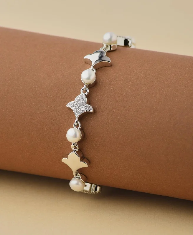 Classic Tennis Bracelets-Fashionable Stone Studded Real Pearl Bracelet