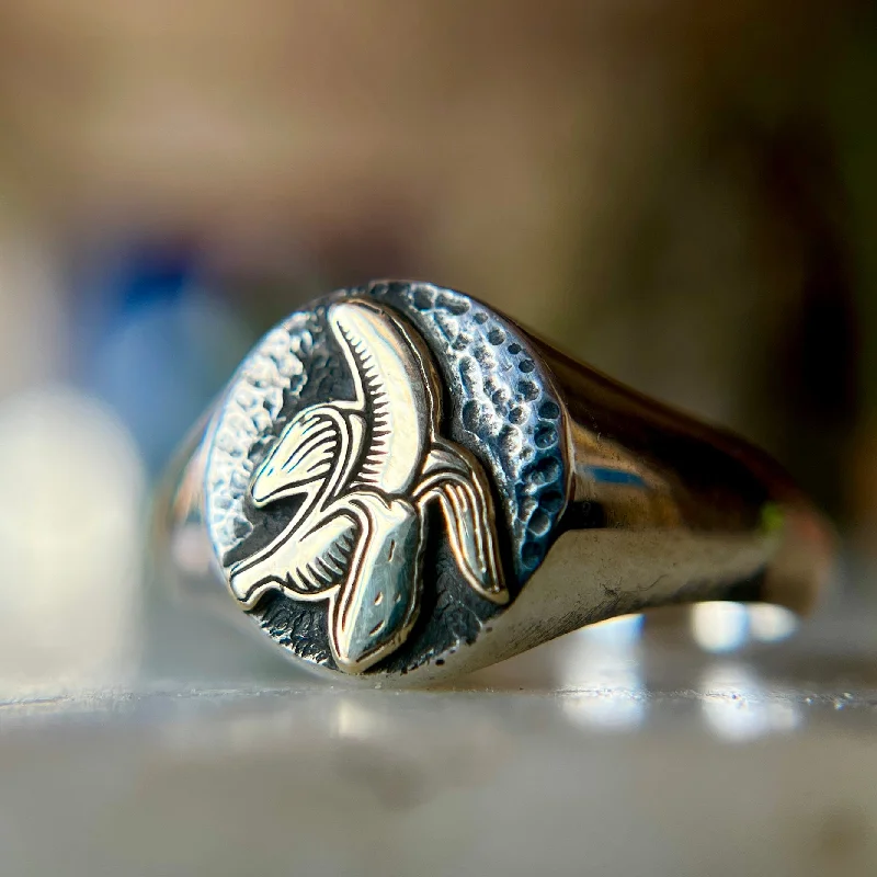 Double Band Ring-Banana Signet